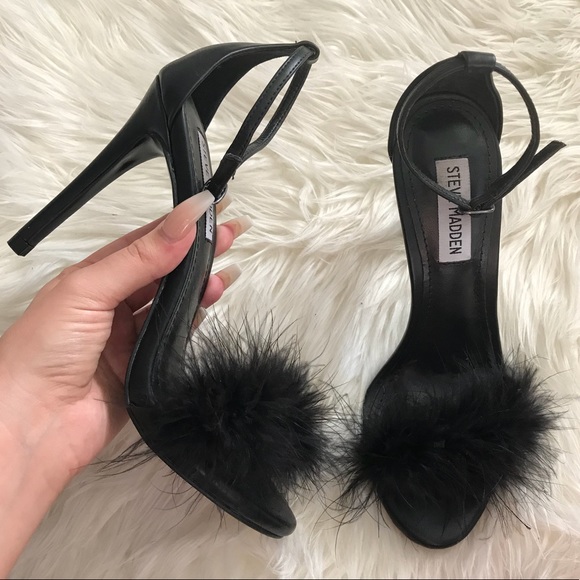 Steve Madden Black Scarlett Feather 